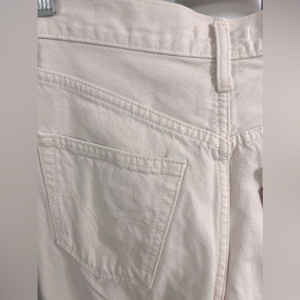 Levi's® Wellthread® High
Loose taper Jeans 27 / 4 light pink - Picture 8 of 14